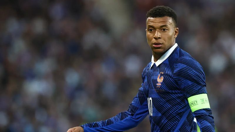 Mbappe không có đất diễn trước đối thủ châu Phi 